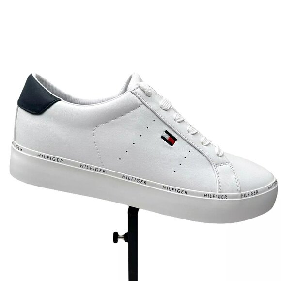 Tommy Hilfiger Women's Henissly Sneaker Size 8.5 White Lace up Casual & Stylish - Picture 1 of 13